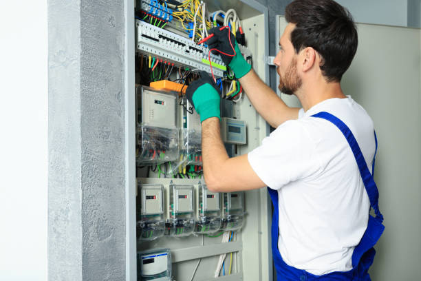 Best Circuit Breaker Repair  in Forest View, IL